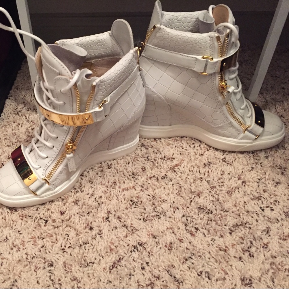COPY - Giuseppe zanotti wedge - Picture 2 of 4
